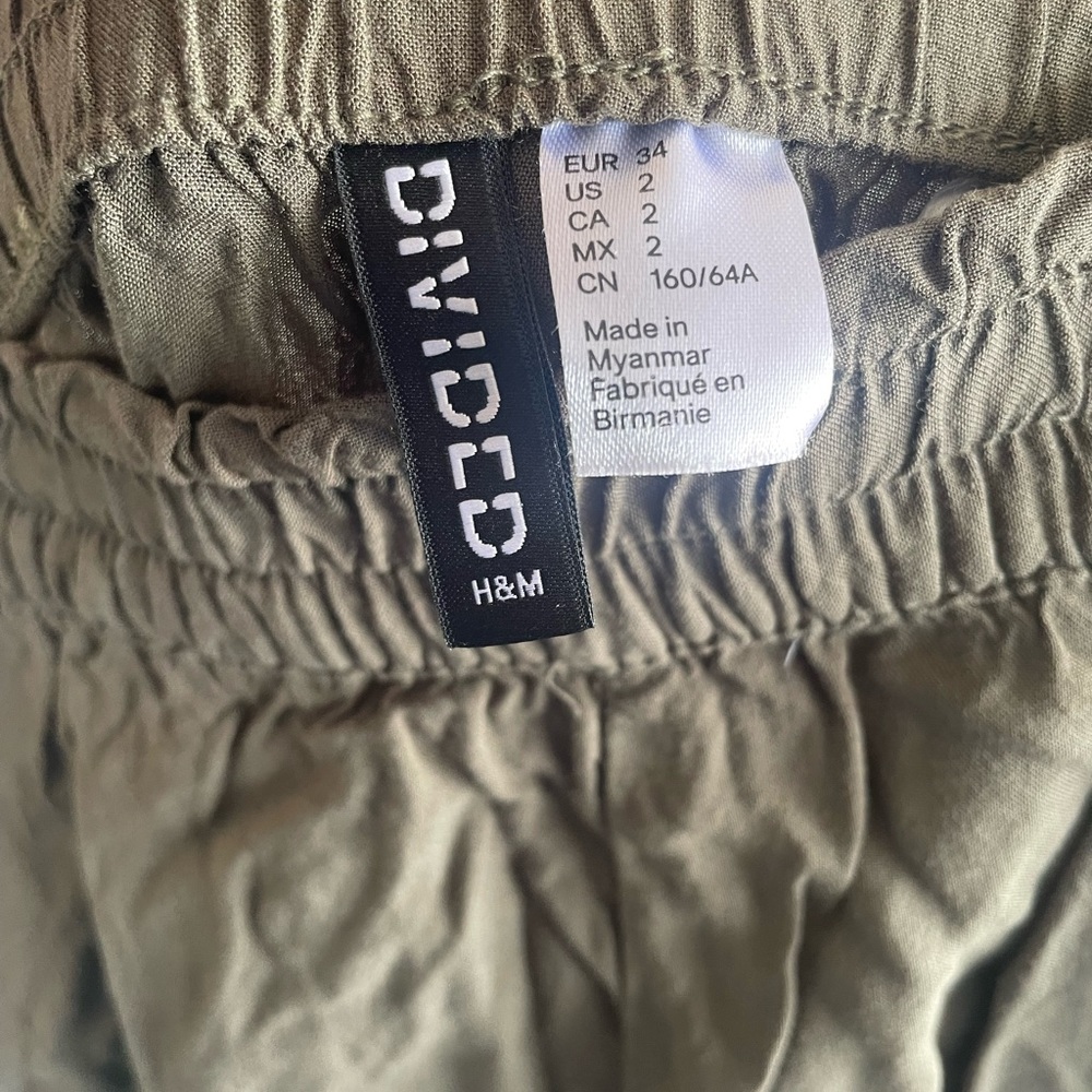 H&M women’s Joggers size 2